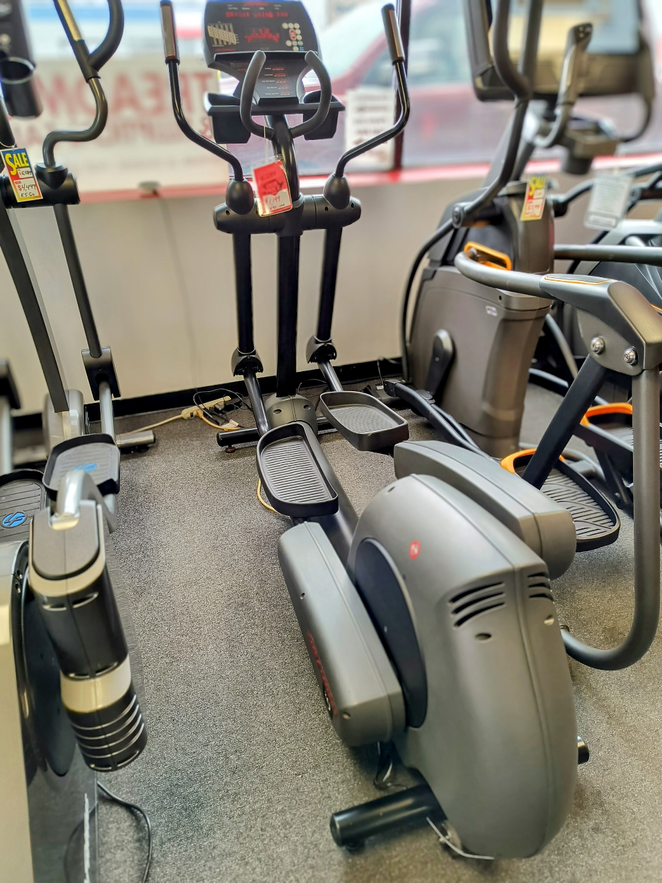 Life Fitness X9i Elliptical used Exercise Warehouse Inc