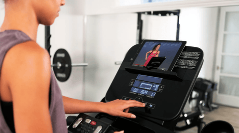 Life Fitness Run CX Treadmill